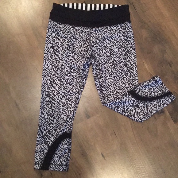lululemon athletica Pants - Lululemon Run Inspire Crop II - Full On Luxtreme